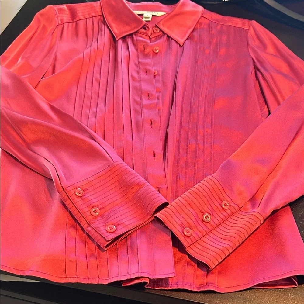 St. John Vibrant Raspberry Red Silk Tailored Blouse - Picture 6 of 9